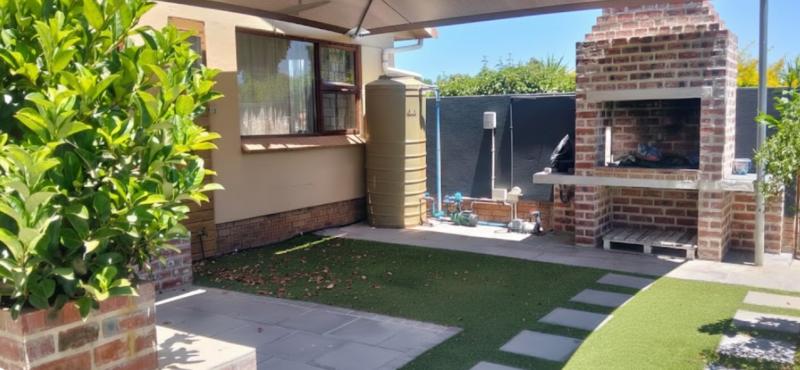 To Let 4 Bedroom Property for Rent in St Dumas Western Cape